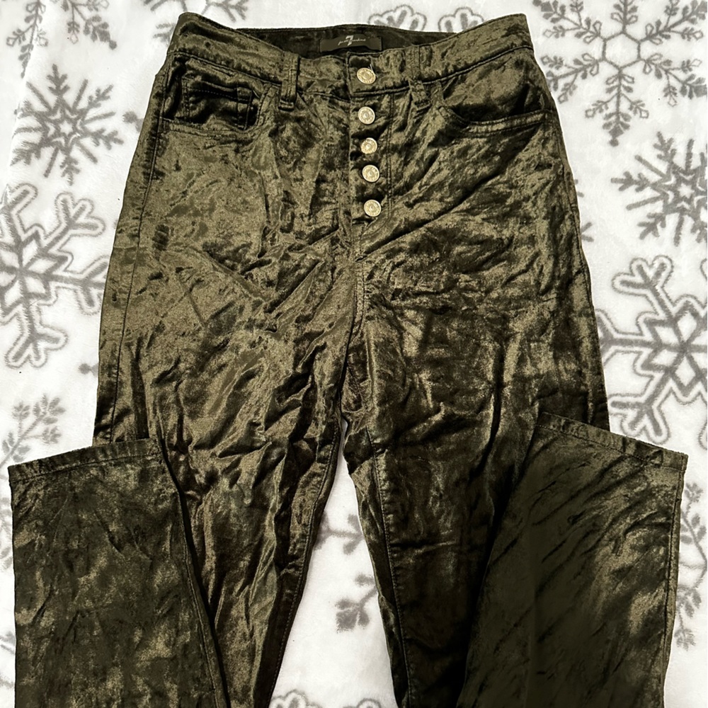 7 for all Mankind women’s green velvet pants!